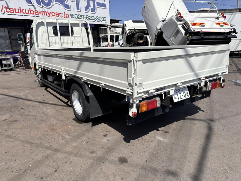 デュトロ 標準ロング平ボディー 積載2000kg|中古トラックの販売・買取・査定のアイナビ