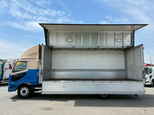 増トンフルキャブ/ベッド付き240馬力6速MT8t14t大型|中古トラックの販売・買取・査定のアイナビ