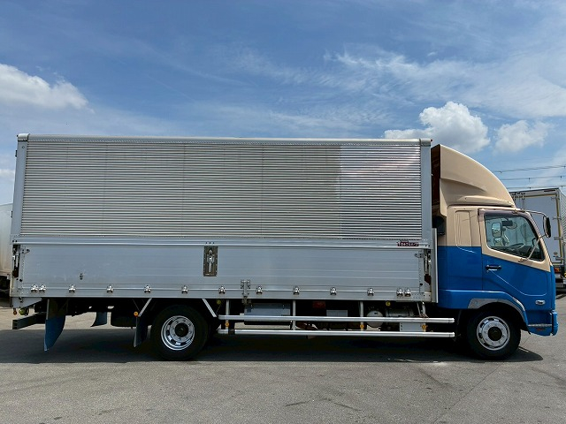 増トンフルキャブ/ベッド付き240馬力6速MT8t14t大型|中古トラックの販売・買取・査定のアイナビ