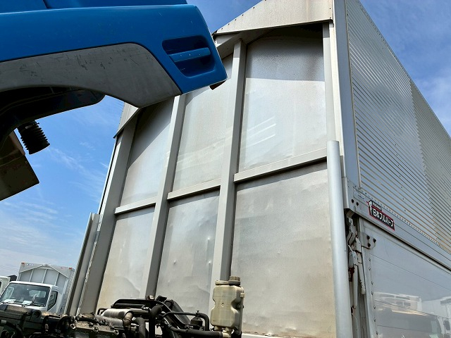 増トンフルキャブ/ベッド付き240馬力6速MT8t14t大型|中古トラックの販売・買取・査定のアイナビ