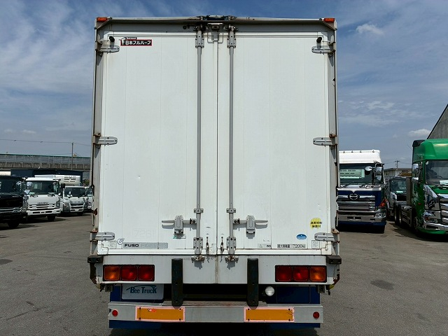 増トンフルキャブ/ベッド付き240馬力6速MT8t14t大型|中古トラックの販売・買取・査定のアイナビ