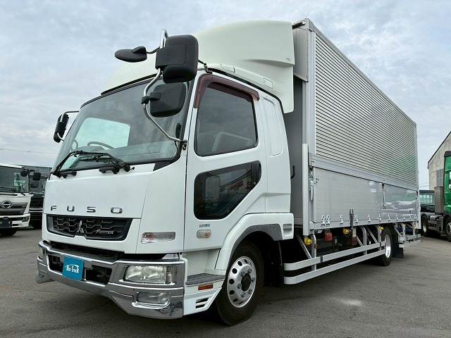 フルキャブ/ベッド付き240馬力6速マニュアルMT4t8t|中古トラックの販売・買取・査定のアイナビ