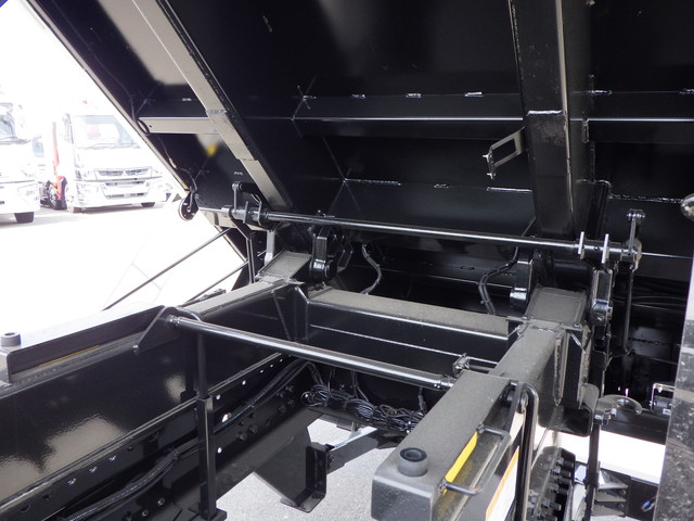 三菱2PG-FV80VZ深ダンプ10t超極東開発工業土砂禁2デフ|中古トラックの販売・買取・査定のアイナビ