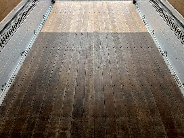 4トン積載★ワイド×ロング★内高216cm★175馬力★デュオニック|中古トラックの販売・買取・査定のアイナビ