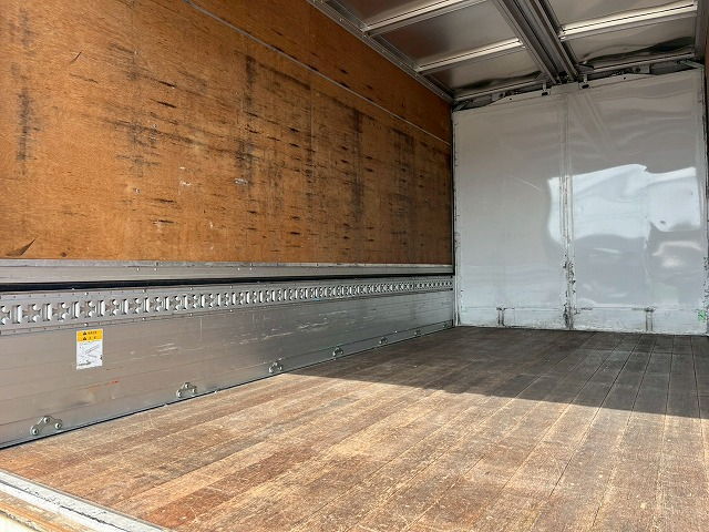 4トン積載★ワイド×ロング★内高216cm★175馬力★デュオニック|中古トラックの販売・買取・査定のアイナビ