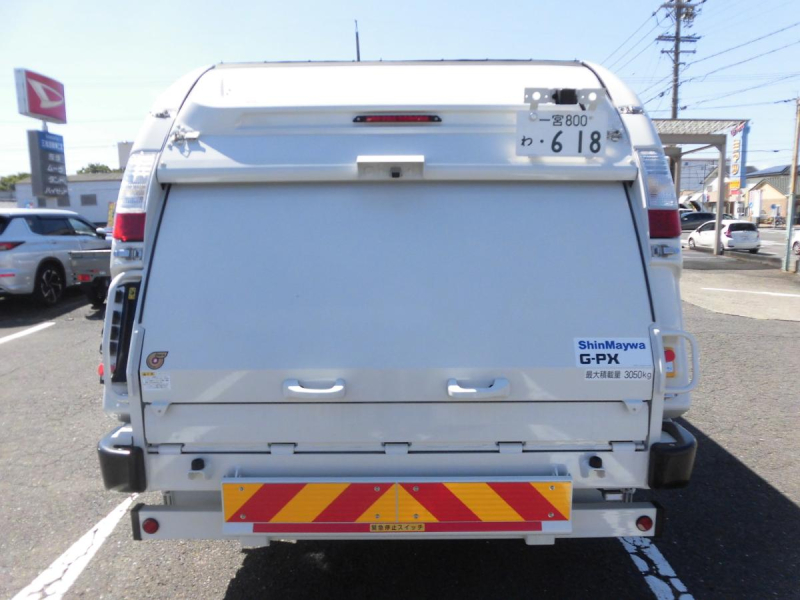 R7年エルフ3.05T6㎥新明和プレス式 排出押出式 連続SW|中古トラックの販売・買取・査定のアイナビ