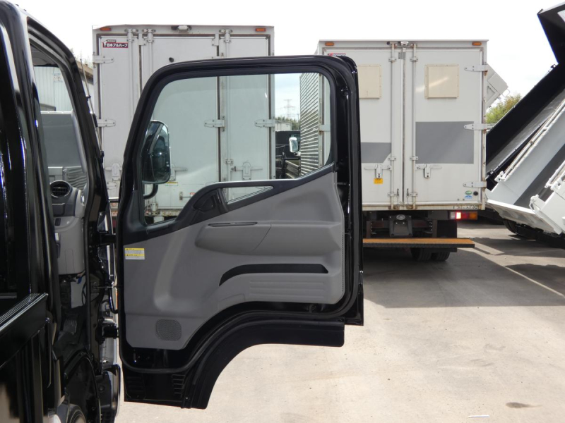 R2キャンター2トン マニュアル平ボディー|中古トラックの販売・買取・査定のアイナビ