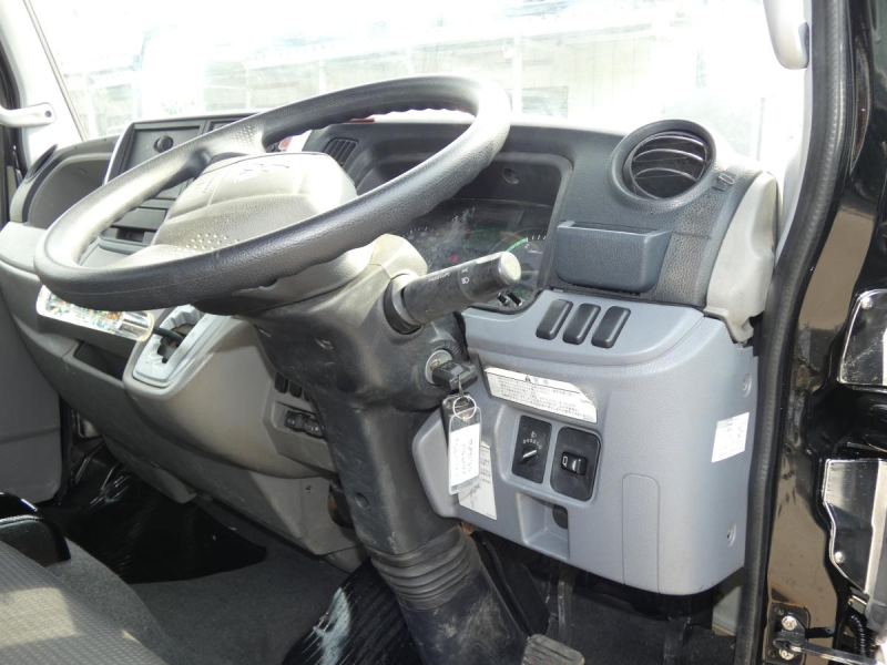 キャンター 2.95トン 平ボディ|中古トラックの販売・買取・査定のアイナビ