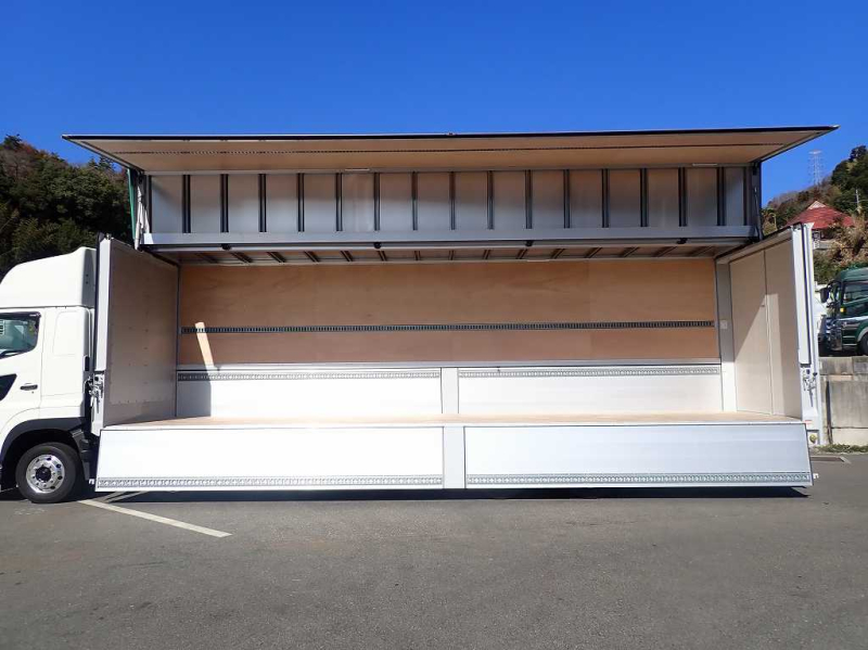 未使用 ハイルーフ 4軸低床 Rエアサス 7速 アルミホイール|中古トラックの販売・買取・査定のアイナビ