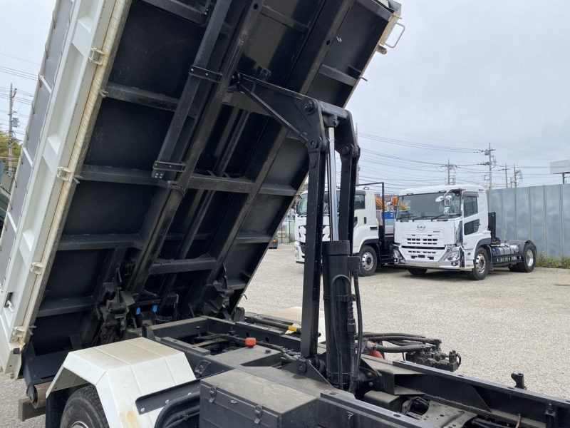 R3年式、キャンター、コボレーン付ローダーダンプ、車検付|中古トラックの販売・買取・査定のアイナビ