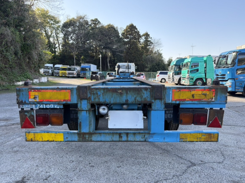 H18年式、海コンシャーシ40f2軸|中古トラックの販売・買取・査定のアイナビ