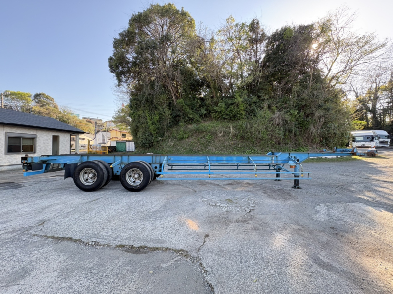 H18年式、海コンシャーシ40f2軸|中古トラックの販売・買取・査定のアイナビ