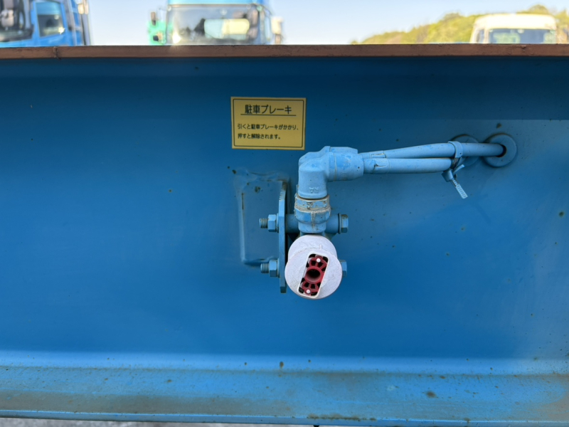 H18年式、海コンシャーシ40f2軸|中古トラックの販売・買取・査定のアイナビ