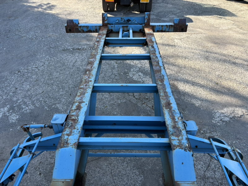 H18年式、海コンシャーシ40f2軸|中古トラックの販売・買取・査定のアイナビ