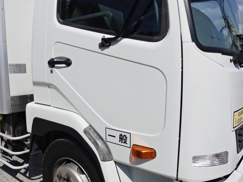 低温冷蔵冷凍パワーゲート増トン|中古トラックの販売・買取・査定のアイナビ