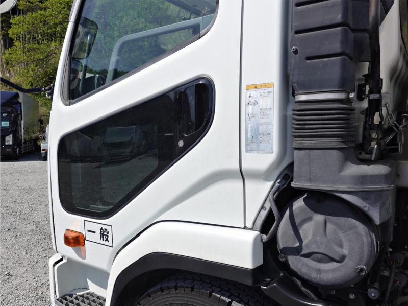 低温冷蔵冷凍パワーゲート増トン|中古トラックの販売・買取・査定のアイナビ