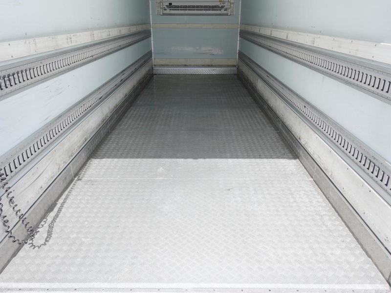 低温冷蔵冷凍パワーゲート増トン|中古トラックの販売・買取・査定のアイナビ