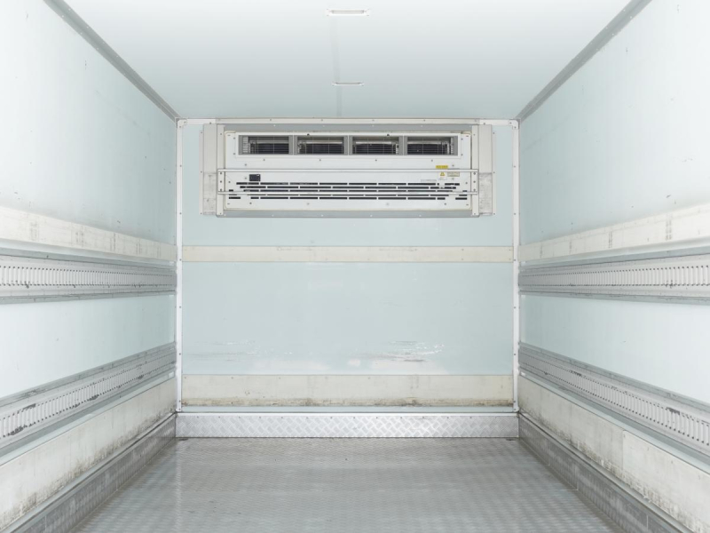 低温冷蔵冷凍パワーゲート増トン|中古トラックの販売・買取・査定のアイナビ