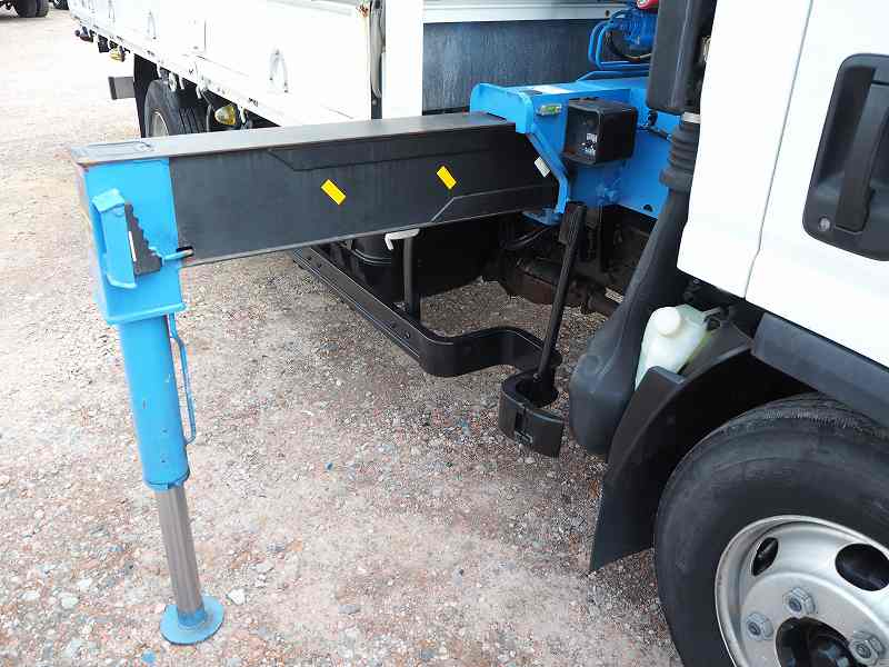 いすゞエルフワイド超ロング5段クレーンラジコン|中古トラックの販売・買取・査定のアイナビ