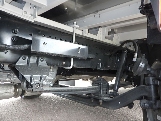 三菱令和8年式4軸低床アルミウィング車検付き|中古トラックの販売・買取・査定のアイナビ