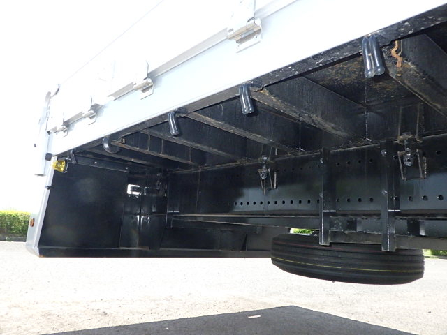 日野令和7年式☆セルフクレーン☆検切れプレート付き|中古トラックの販売・買取・査定のアイナビ