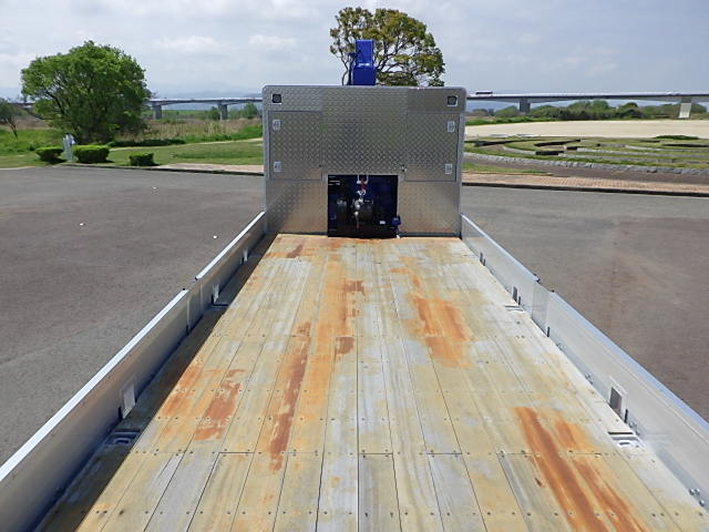 日野令和7年式☆セルフクレーン☆検切れプレート付き|中古トラックの販売・買取・査定のアイナビ