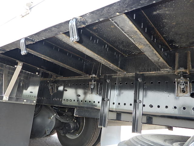 日野令和7年式☆セルフクレーン☆検切れプレート付き|中古トラックの販売・買取・査定のアイナビ