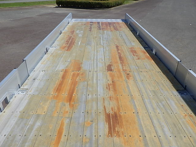 日野令和7年式☆セルフクレーン☆検切れプレート付き|中古トラックの販売・買取・査定のアイナビ