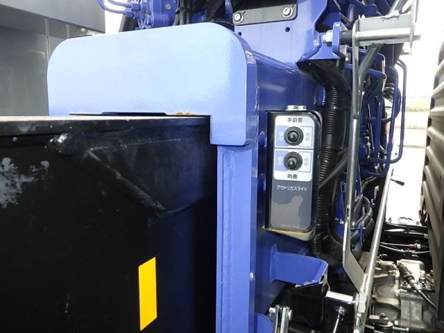 日野令和7年☆セルフクレーン☆自動歩み板付き検切れ|中古トラックの販売・買取・査定のアイナビ