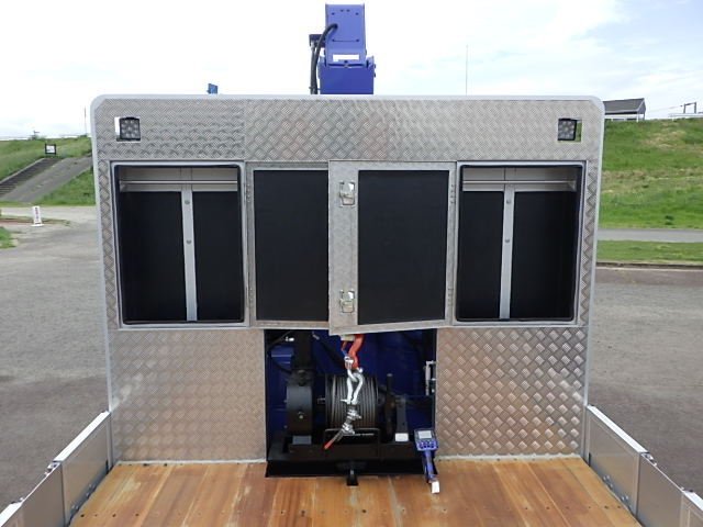 日野令和7年☆セルフクレーン☆自動歩み板付き検切れ|中古トラックの販売・買取・査定のアイナビ