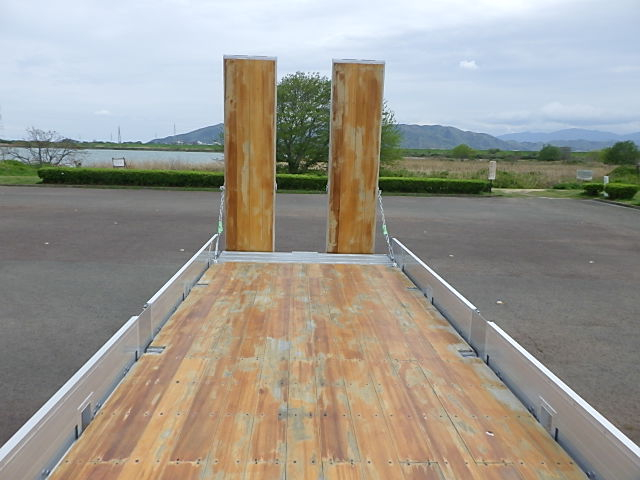 日野令和7年☆セルフクレーン☆自動歩み板付き検切れ|中古トラックの販売・買取・査定のアイナビ