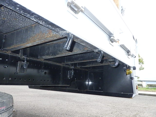 日野令和7年☆セルフクレーン☆自動歩み板付き検切れ|中古トラックの販売・買取・査定のアイナビ