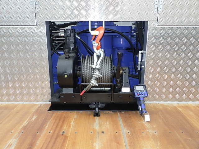 日野令和7年☆セルフクレーン☆自動歩み板付き検切れ|中古トラックの販売・買取・査定のアイナビ