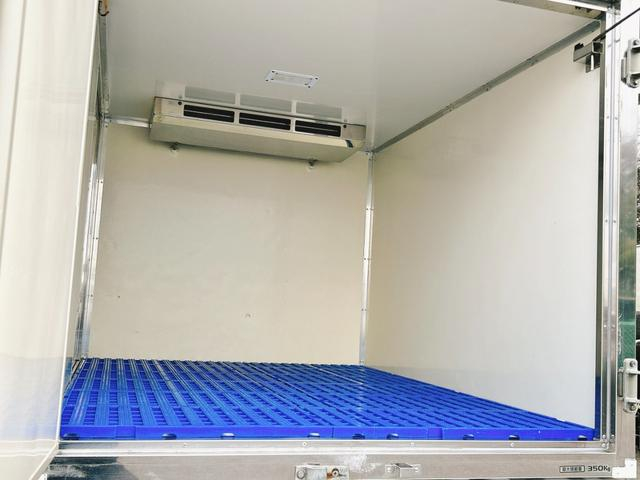 日産|中古トラックの販売・買取・査定のアイナビ