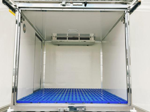 日産|中古トラックの販売・買取・査定のアイナビ