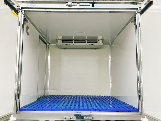 日産|中古トラックの販売・買取・査定のアイナビ