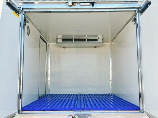 日産|中古トラックの販売・買取・査定のアイナビ