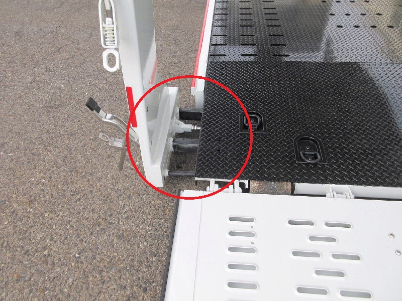 ★ウイング式(バン型)キャリアカー★積載2450kg★動画あり|中古トラックの販売・買取・査定のアイナビ