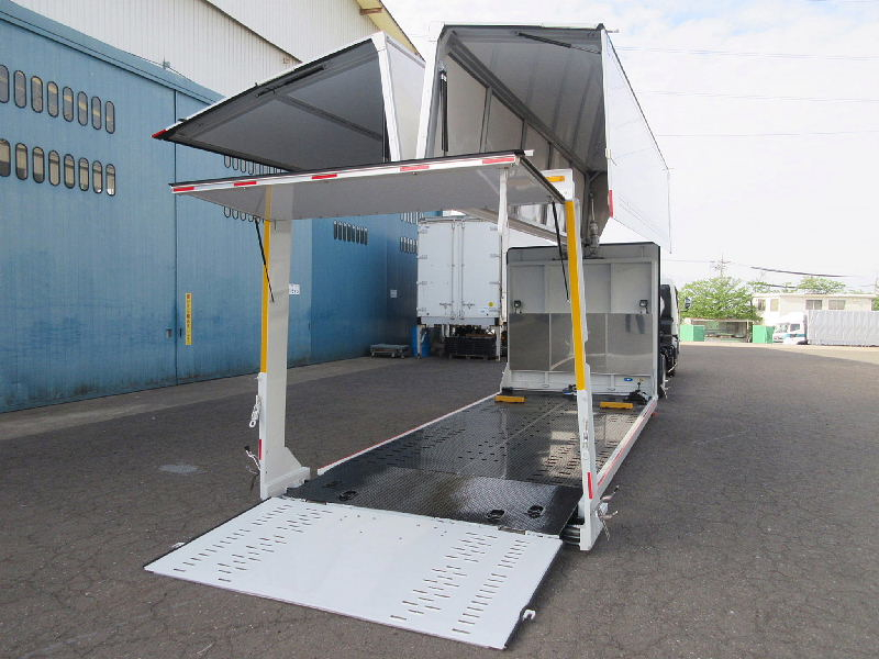 ★ウイング式(バン型)キャリアカー★積載2450kg★動画あり|中古トラックの販売・買取・査定のアイナビ