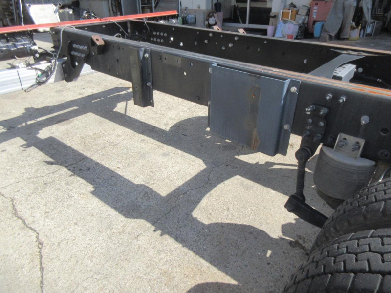 2PGクオンハイルーフ4軸低床シャーシ|中古トラックの販売・買取・査定のアイナビ