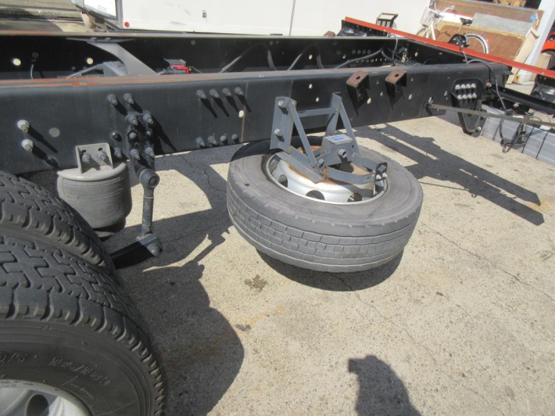 2PGクオンハイルーフ4軸低床シャーシ|中古トラックの販売・買取・査定のアイナビ