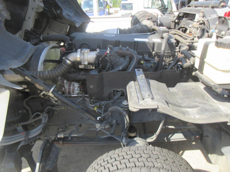 2PGクオンハイルーフ4軸低床シャーシ|中古トラックの販売・買取・査定のアイナビ