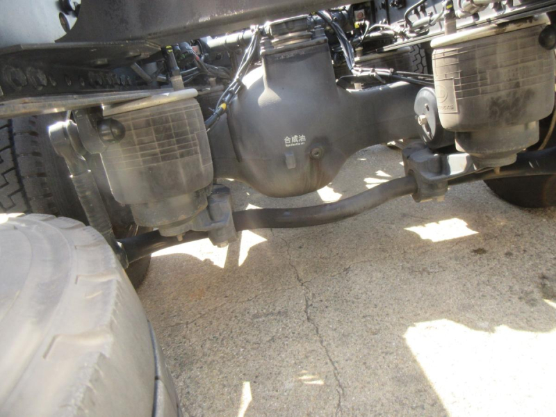 2PGクオンハイルーフ4軸低床シャーシ|中古トラックの販売・買取・査定のアイナビ