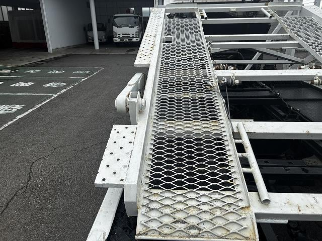 いすゞ 特殊車両|中古トラックの販売・買取・査定のアイナビ