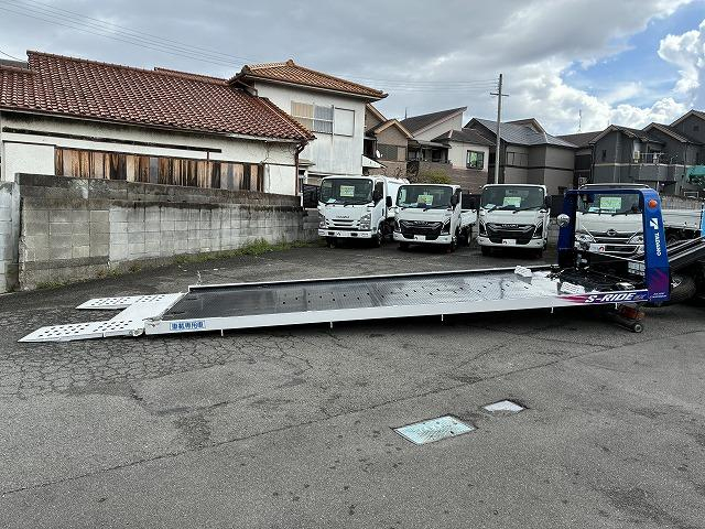 いすゞ 特殊車両|中古トラックの販売・買取・査定のアイナビ