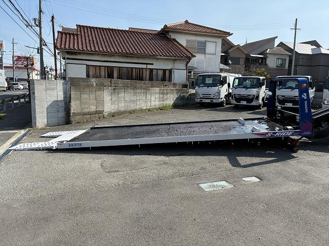 いすゞ 特殊車両|中古トラックの販売・買取・査定のアイナビ