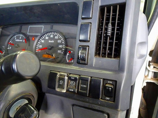 エルフ1.5t4WDFFLSタイヤ平ボデー|中古トラックの販売・買取・査定のアイナビ