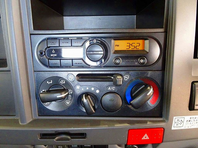 エルフ2tFFL標準セミロング平ボディ総重量5t未満|中古トラックの販売・買取・査定のアイナビ