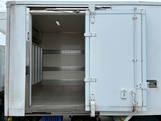 格納式パワーゲート東プレ-30℃低温設定R404Aスタンバイ装置|中古トラックの販売・買取・査定のアイナビ