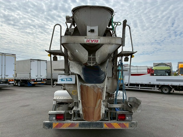 保証対象車両増トンカヤバ電動ホッパー240馬力6速MT|中古トラックの販売・買取・査定のアイナビ